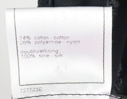 CHANEL
Robe noire Chanel, 74 % coton, avec...