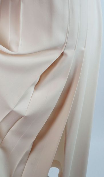 CHANEL
Jupe Chanel de couleur crème.
Taille:...
