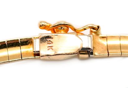 OR 14K, DIAMANTS / 14K GOLD, DIAMONDS
Collier...