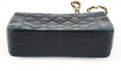 CHANEL DIANA
Chanel shoulder bag, Diana model...