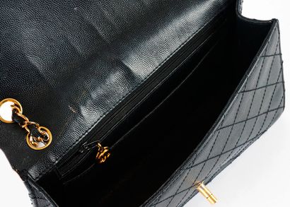 CHANEL
Chanel Timeless double shoulder bag...