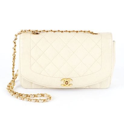 CHANEL
Chanel bag with shoulder strap, Diana...