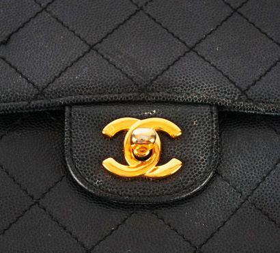CHANEL
Chanel Timeless double shoulder bag...