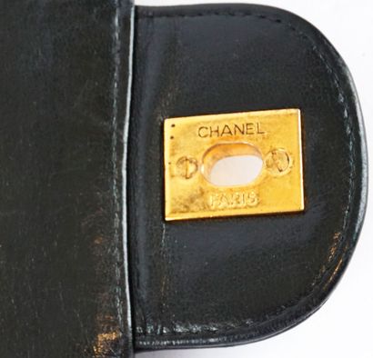 CHANEL
Chanel Jumbo shoulder bag in black...