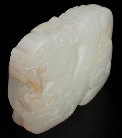 ANTIQUE CHIMÈRE COUCHÉE EN JADE BLANC DIT...