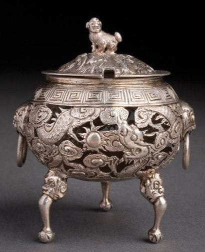 LUEN WO CHINE, SHANGAÏ, CIRCA 1865-1920
Petit...