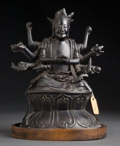 FIGURE EN BRONZE DE GUAN YIN AUX MULTIPLES...