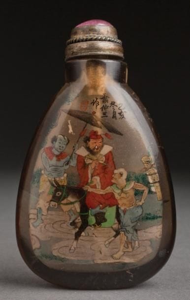 ANTIQUE FLACON-TABATIÈRE OVOÏDE EN QUARTZ...