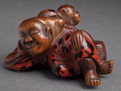 NETSUKÉ EN BOIS FORMANT HOMME ET SINGE JAPON,...