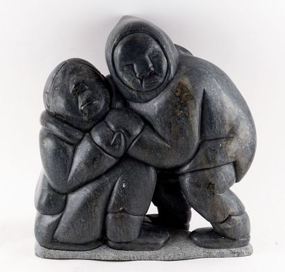 INUIT SCHOOL (20th c.)
Embracing Couple
Soapstone
Trace...