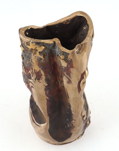 KLODE, Richard (1941-)
Vase
Bronze with gilt...