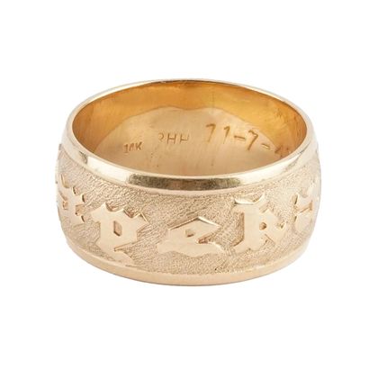 14K GOLD
Ring in 14K yellow gold with foliage...