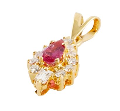 18K GOLD, RUBIES, DIAMONDS
18K yellow gold...