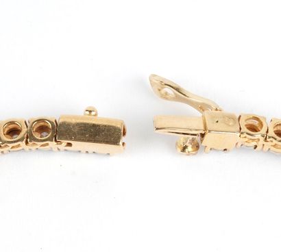 10K GOLD, DIAMONDS
10K yellow gold tennis...