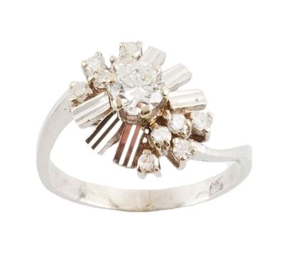 18K GOLD, DIAMONDS
18K white gold ring set...
