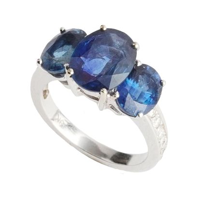 18K GOLD, SAPPHIRES, DIAMONDS
Ring in 14K...
