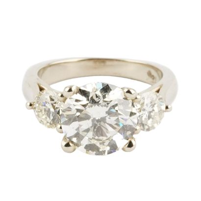 18K GOLD, DIAMONDS
18K white gold ring set...