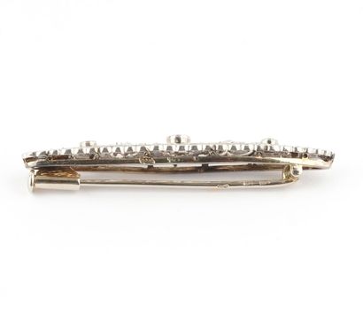14K GOLD, DIAMONDS
Antique brooch in 14K...