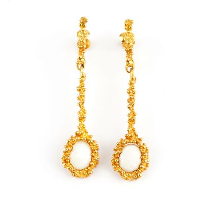 14K GOLD, OPAL
14K yellow gold opal drop...