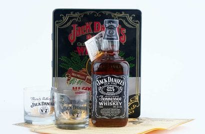 Jack Daniels No 7 Sour Mash Tennessee Whiskey...