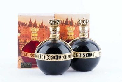 Chambord Liqueur 
Niveau B
2 bouteilles 
Emboitages...