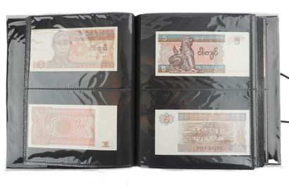 BILLETS DU MONDE
Lot de cent-quarante-deux...