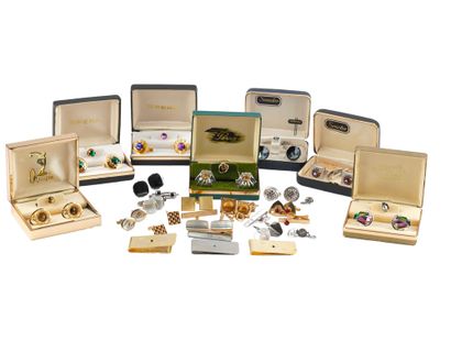 BOUTONS DE MANCHETTES
Lot comprenant plusieurs...