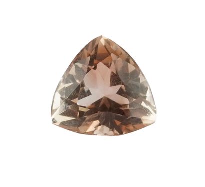 TOPAZ 5.31 CT
Natural trillion cut topaz,...