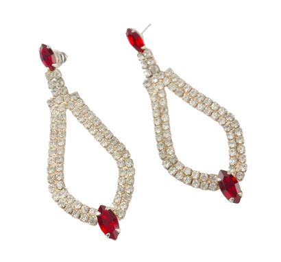 PARURE
Parure comprenant un coller, boucles...