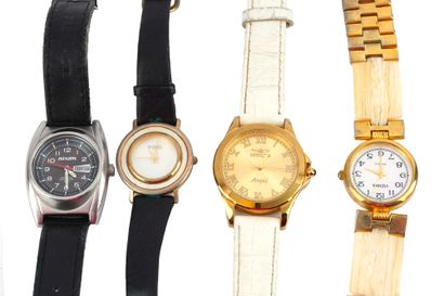 MONTRES / WATCHES
Lot de montres divers.
