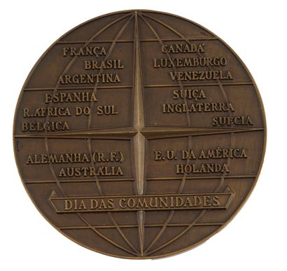 MÉDAILLE / MEDAL
Une médaille 