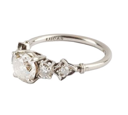 PLATINUM, 1.0CT DIAMOND
Platinum ring set...
