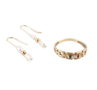 OR 14K / 14K GOLD
Lot de bijoux en or jaune...