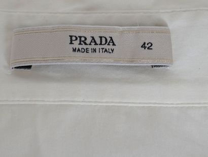 PRADA
Blouse Prada en coton.
Taille:S - ...