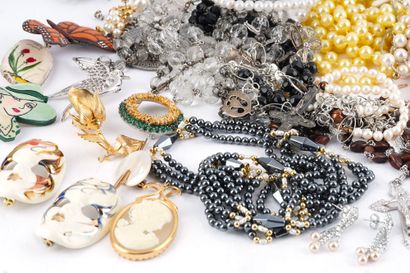 FANTAISIE / COSTUME
Lot de bijoux fantaisie...