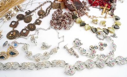 FANTAISIE / COSTUME
Lot de bijoux fantaisie...