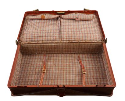 MAJESTIC
Valise Majestic en cuir marron,...