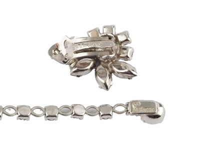 PARURE SHERMAN
Collier et boucles d'oreilles...