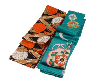 KIMONO 
Kimono à motif floral imprimé, 2...