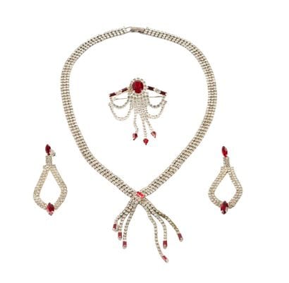 PARURE
Parure comprenant un coller, boucles...