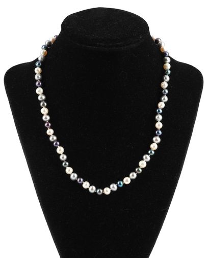 PERLES, OR 14K / PEARLS, 14K GOLD
Collier...