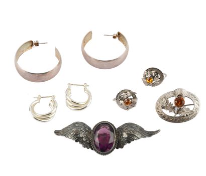 ARGENT / SILVER
Lot de bijoux divers en argent.
Poids...