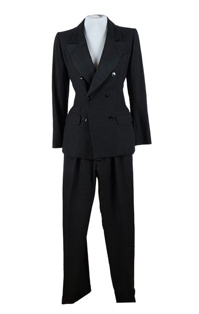 YVES SAINT LAURENT
Veste et pantalon Yves...