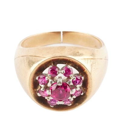 OR 10K / 10K GOLD
Bague ajourée en or jaune...