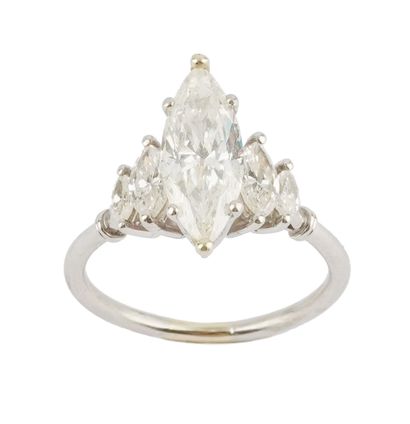 PLATINUM, DIAMONDS
Platinum ring set with...