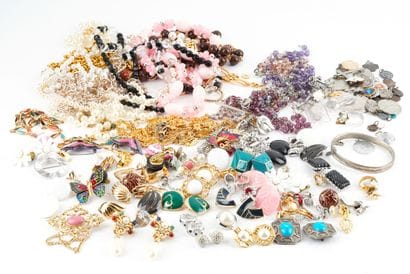 FANTAISIE / COSTUME
Lot de bijoux fantaisie...