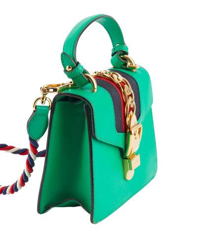 GUCCI SYLVIE
Sac Gucci Sylvie à bandoulière...