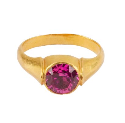 20K GOLD
20K yellow gold ring set with a...