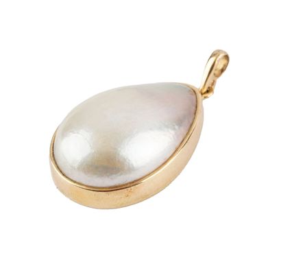 OR 10K, PERLE MABÉ / 10K GOLD, MABE PEARL
Pendentif...