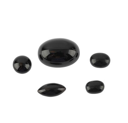 ONYX
Lot comprising of onyx cabochons totaling...